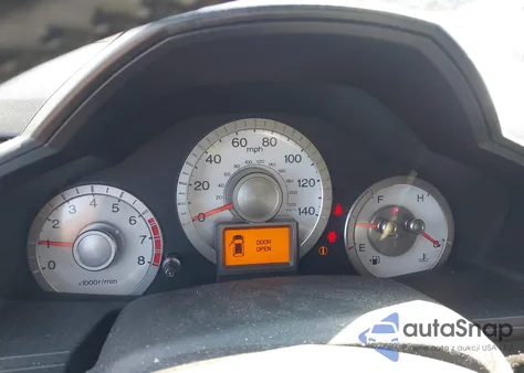 2011 Honda Pilot Touring z USA, uszkodzony, nr VIN 5FNYF4H95BB016923